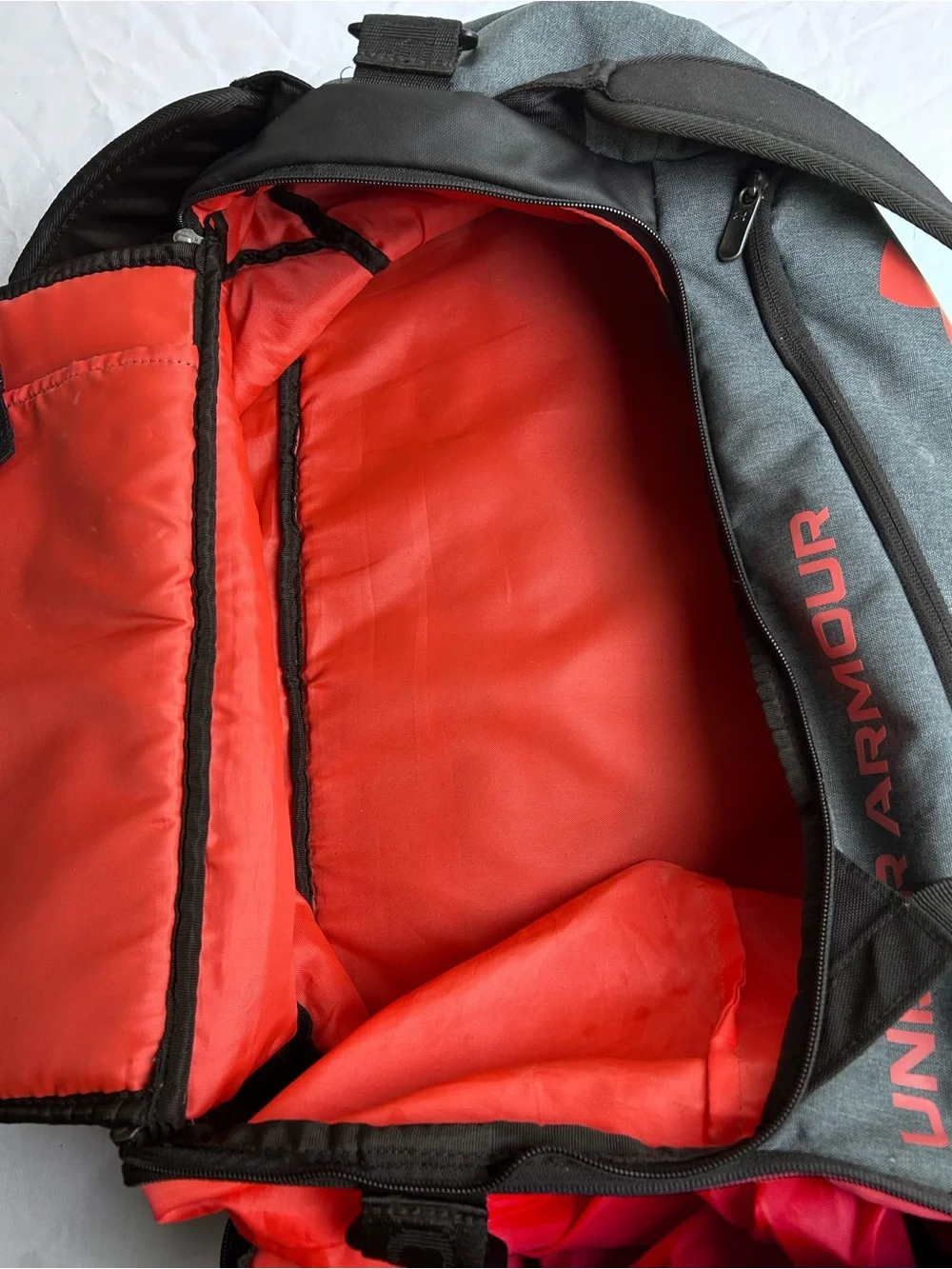 Mens Under Armour Black gray Backpack with Red Logo. Converts to duffle no strap